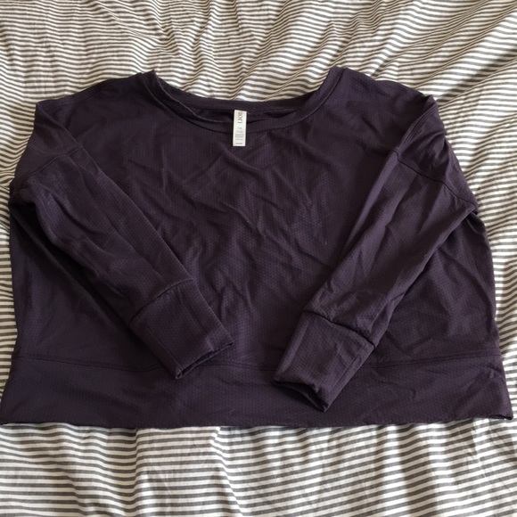 Vuori Tops - Vuori Yoga 3/4 Sleeve Crop Top